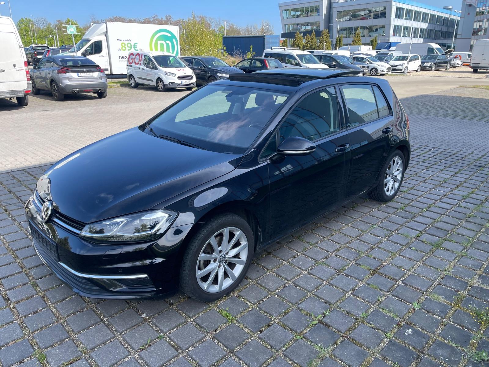 Volkswagen Golf VII Highline 2.0 TDI Panorama Klima