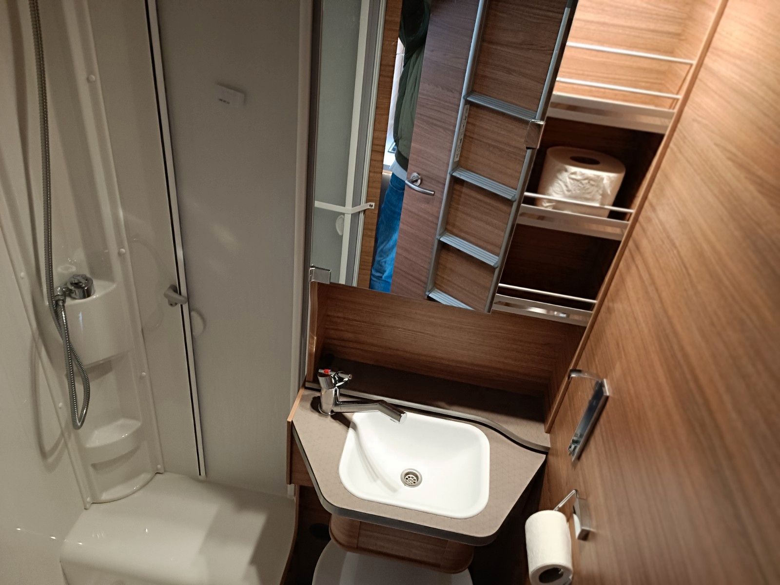 Fahrzeugabbildung Weinsberg CaraSuite 650 MEG Ford