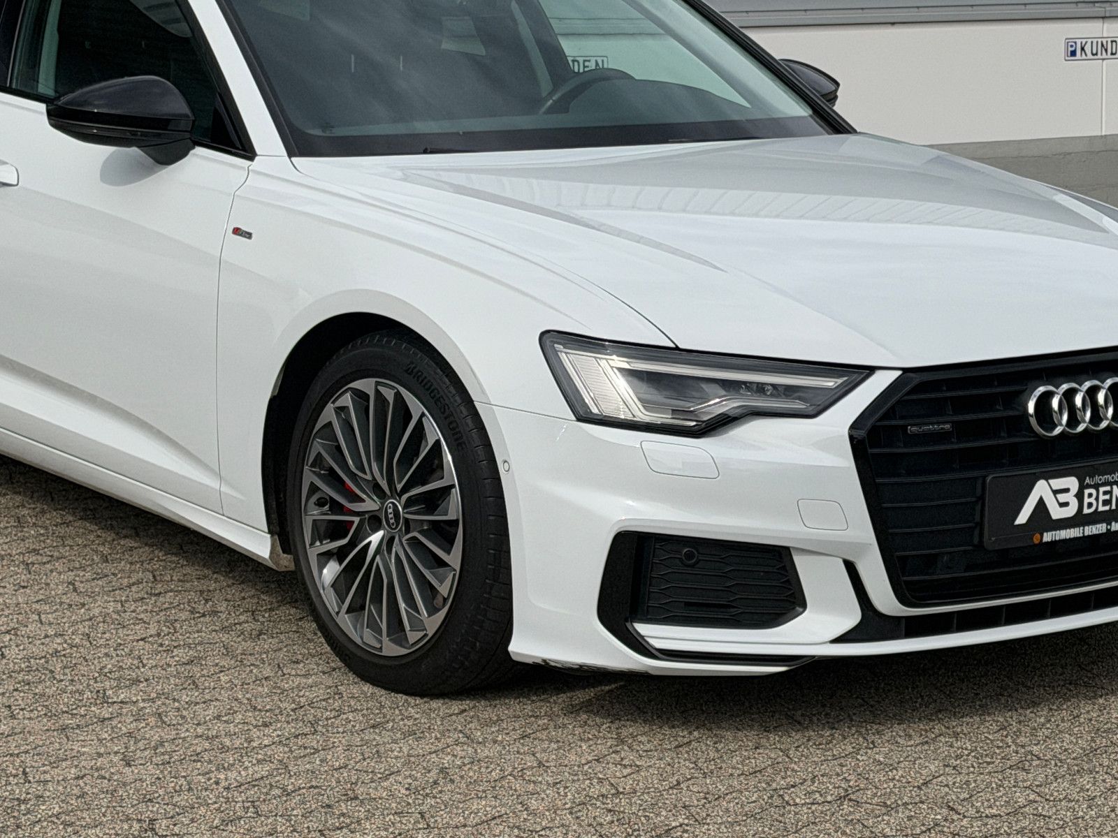 Fahrzeugabbildung Audi 55 TFSI e quattro S-Line/LEDER/Navi/LED/CarPlay/