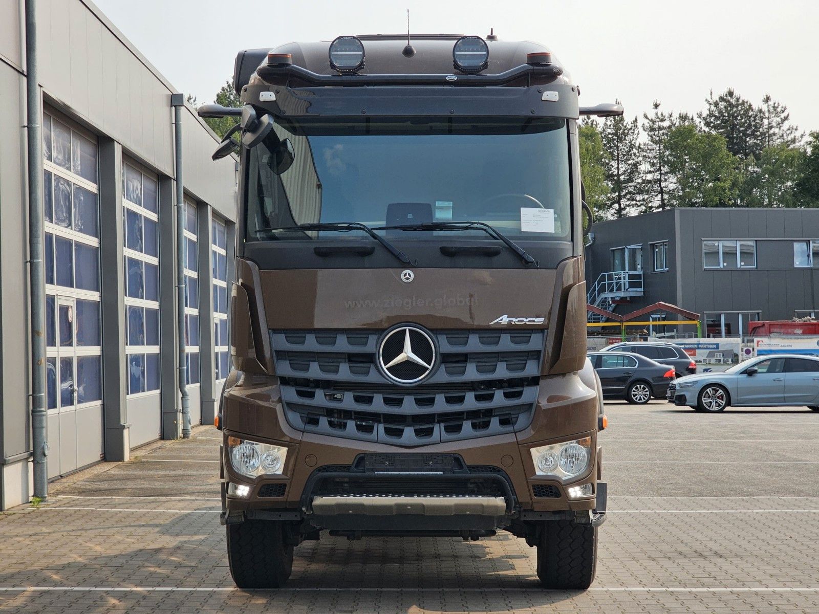 Fahrzeugabbildung Mercedes-Benz Arocs 3351 Langholz EPSILON-Kran *6x6 Allrad*
