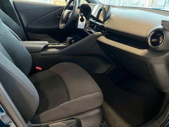 Fahrzeugabbildung Toyota C-HR 1.8 FWD Teamplayer KlimaA,LED,Navi,SHZ,ACC