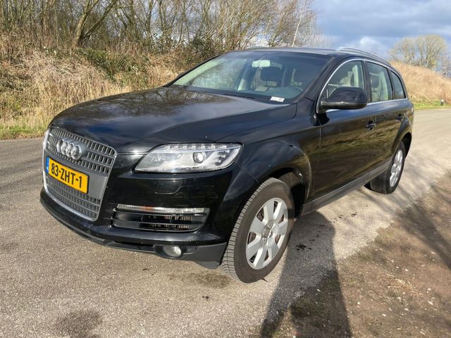 Audi Q7 3.0 TDI quattro Pro Line 5+2