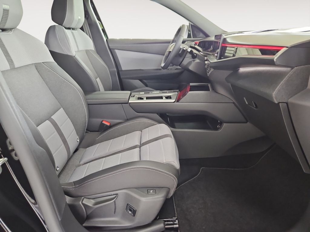 Fahrzeugabbildung Opel Grandland 1.2 DI Hybrid 48 V AT GS