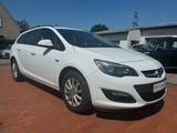 Opel Astra J 1.6 CDTI Sports Tourer Selection - Opel Astra mit Diesel-Antrieb: Kombi, Sports Tourer Selection