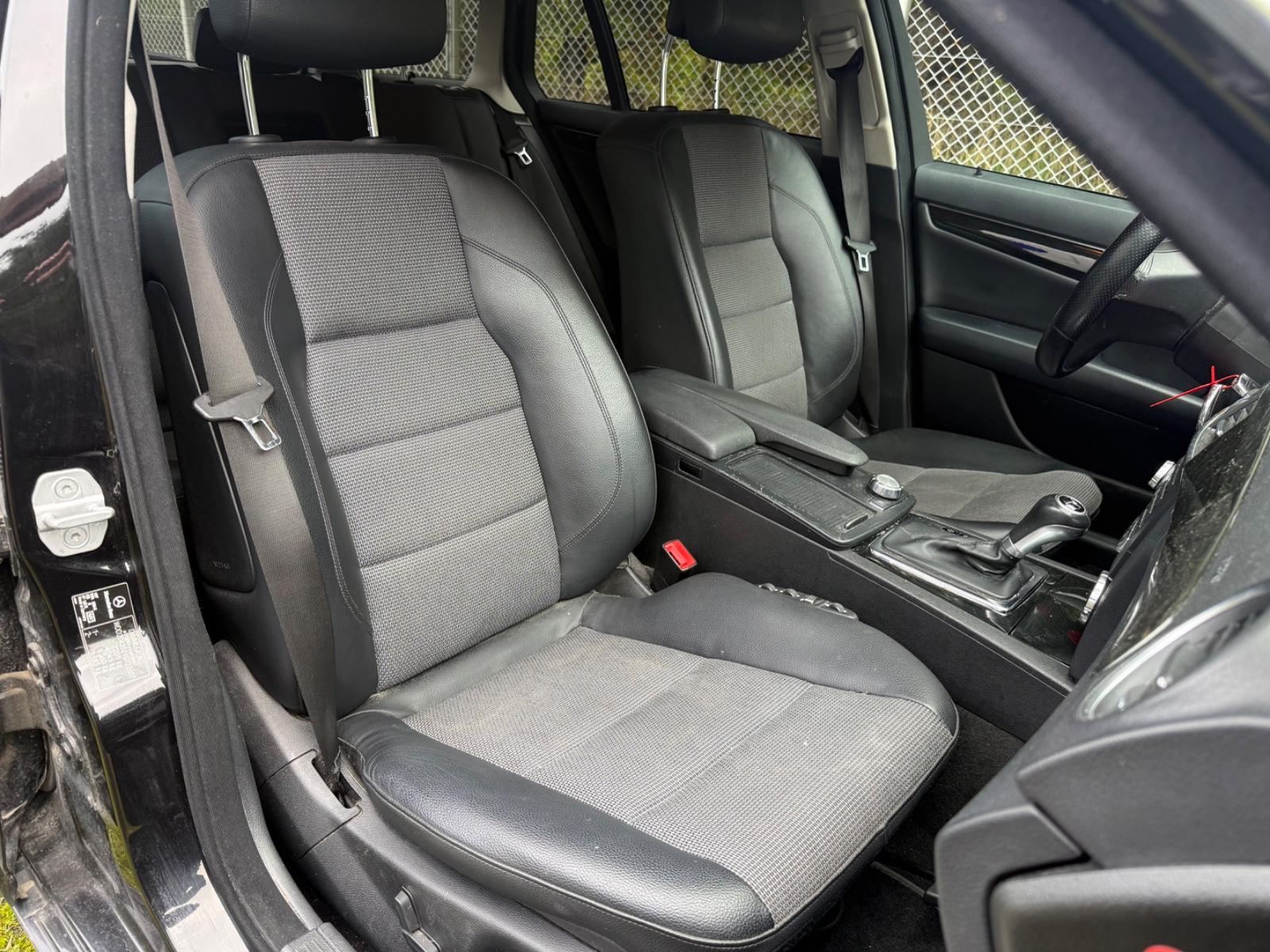 Mercedes-Benz C220 2013 — photo 17