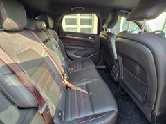 Fahrzeugabbildung Arkana R.S. Line 1.3 TCe 140 EDC Bose Sound Syst