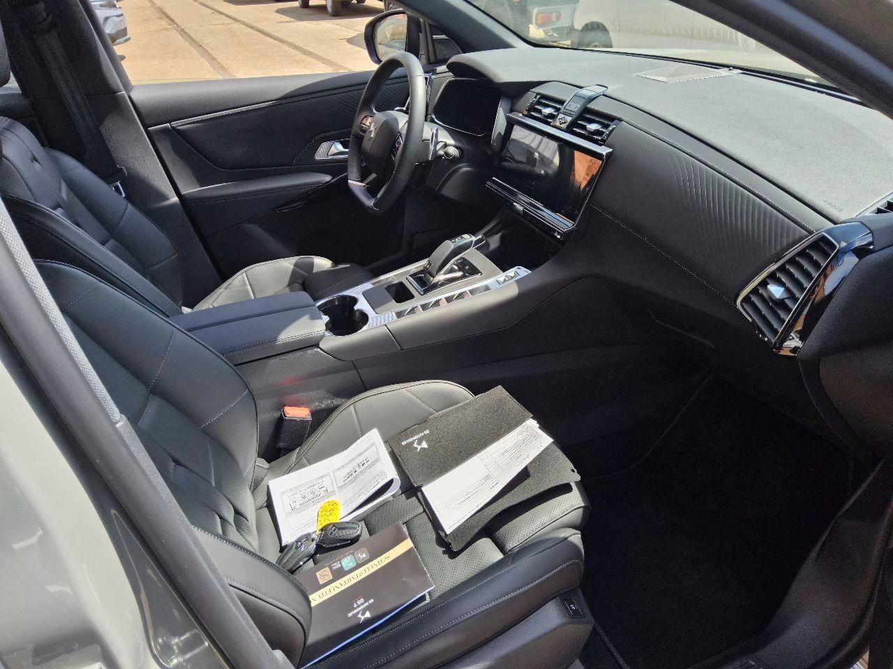 Fahrzeugabbildung DS Automobiles DS7 BlueHDi 130 EAT8 Opera Anhängerkupplung Foca
