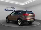 Kia Sportage 2WD I PanoI AHKI NaviI Garantie - Kia Sportage: Geländewagen