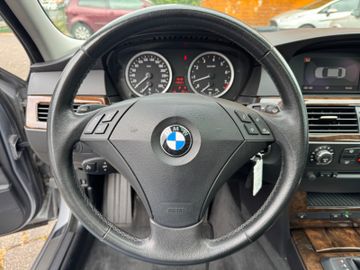 BMW 525 - 12