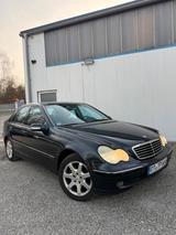 Mercedes-Benz Mercedes Benz C 240 Automatik Xenon kein R... - Mercedes-Benz C 240 in Stuttgart