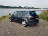 Ford --  S-Max 2,5 Titanium Titanium, TÜV NEU  -- - Ford S-Max aus 2006: Titanium