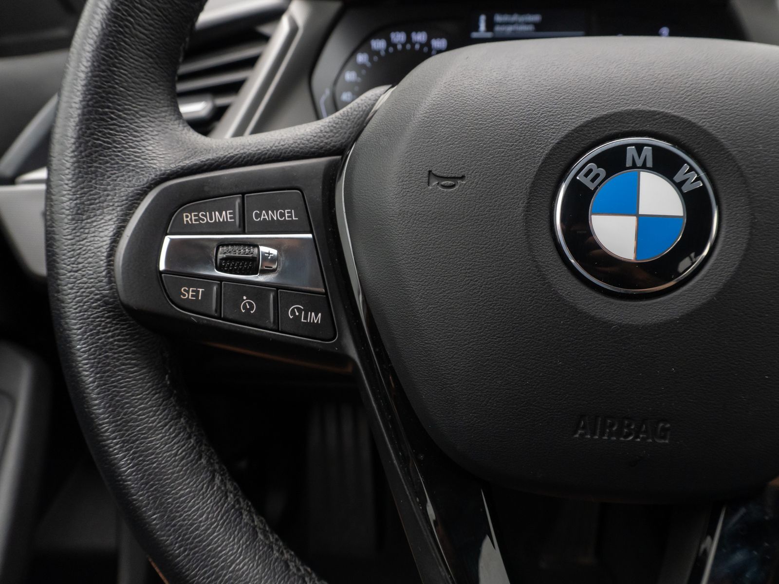 Fahrzeugabbildung BMW 116d Kamera DAB Sitzhzg LED Geschwindigkeitsreg