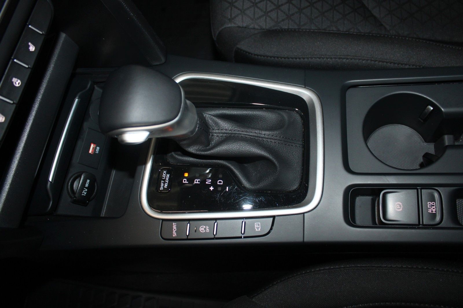 Fahrzeugabbildung Kia cee'd SW 1,5T Prestige Aut. SHZ LHZ ACC CAM uvm.