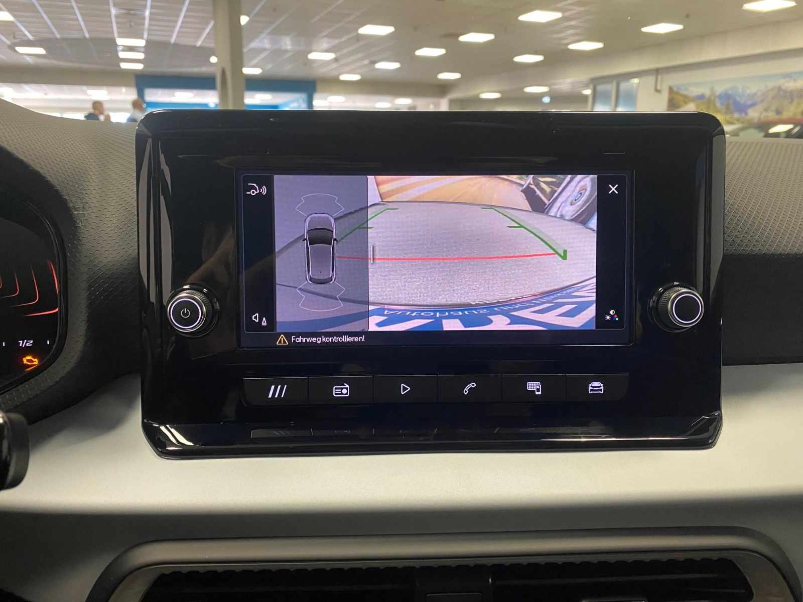 Fahrzeugabbildung SEAT Ibiza 1.0 TSI Style+5 Jah GARANTIE+KAMERA+PDC+BC