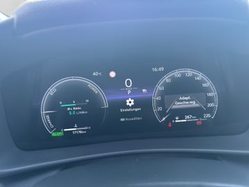 Toyota C-HR - 11
