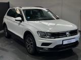 Volkswagen Tiguan 2.0TDI 4Motion DSG *VIRTUAL*ALCANTARA*APP - mit Diesel-Antrieb: Alcantara, mit Navigationssystem
