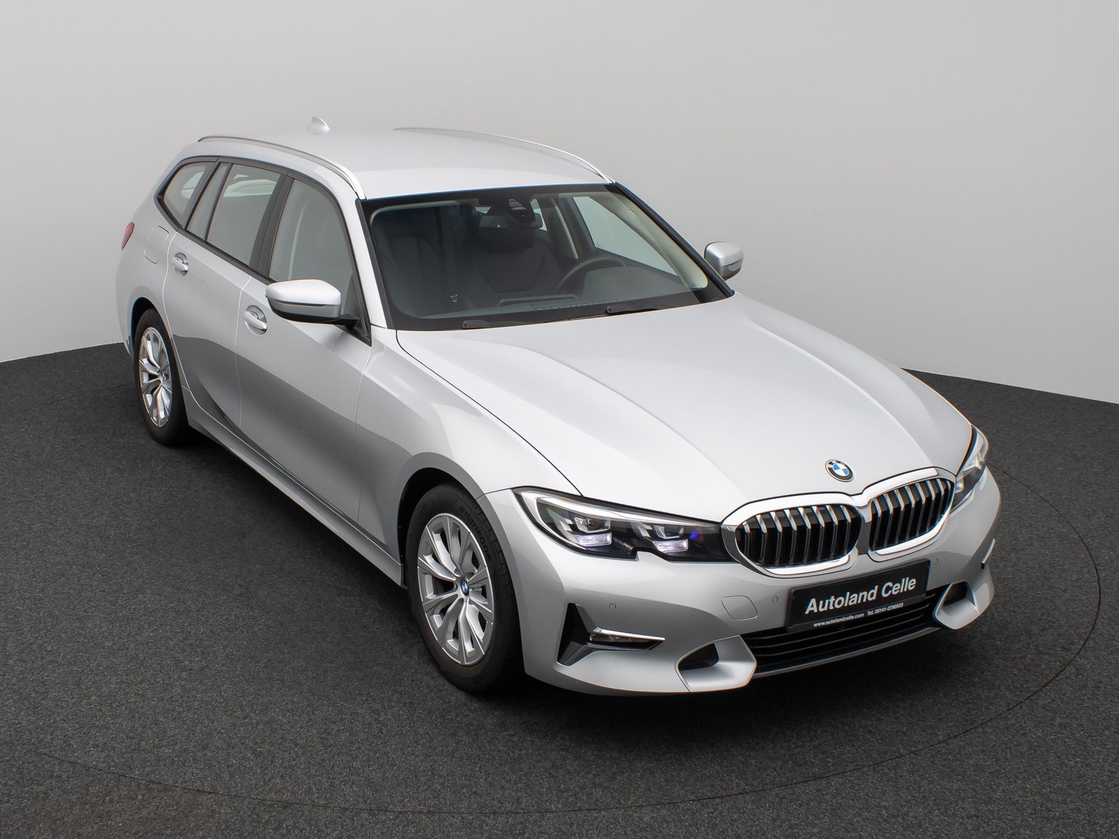 Fahrzeugabbildung BMW 318d DAB Leder PDC Geschwindigkeitsreg Sport LED