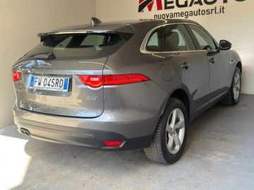 Jaguar F-Pace - 5
