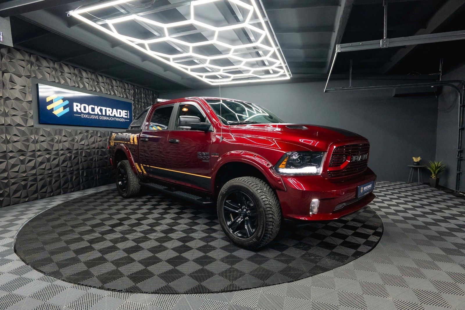 Fahrzeugabbildung Dodge RAM 5.7 V8 HEMI 4x4 OFFROAD Night-Paket *LED*AHK