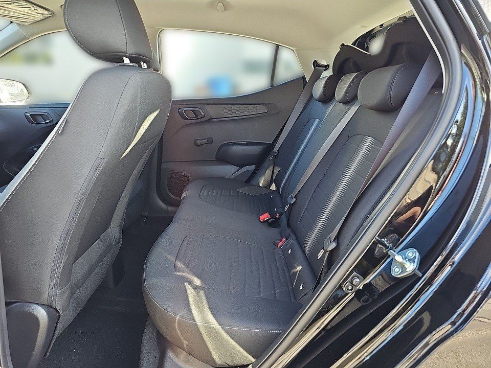 Fahrzeugabbildung Hyundai i10 1.0 5-MT TREND NAVI+KAMERA+KLIMA+SHZ+LENKHZ+
