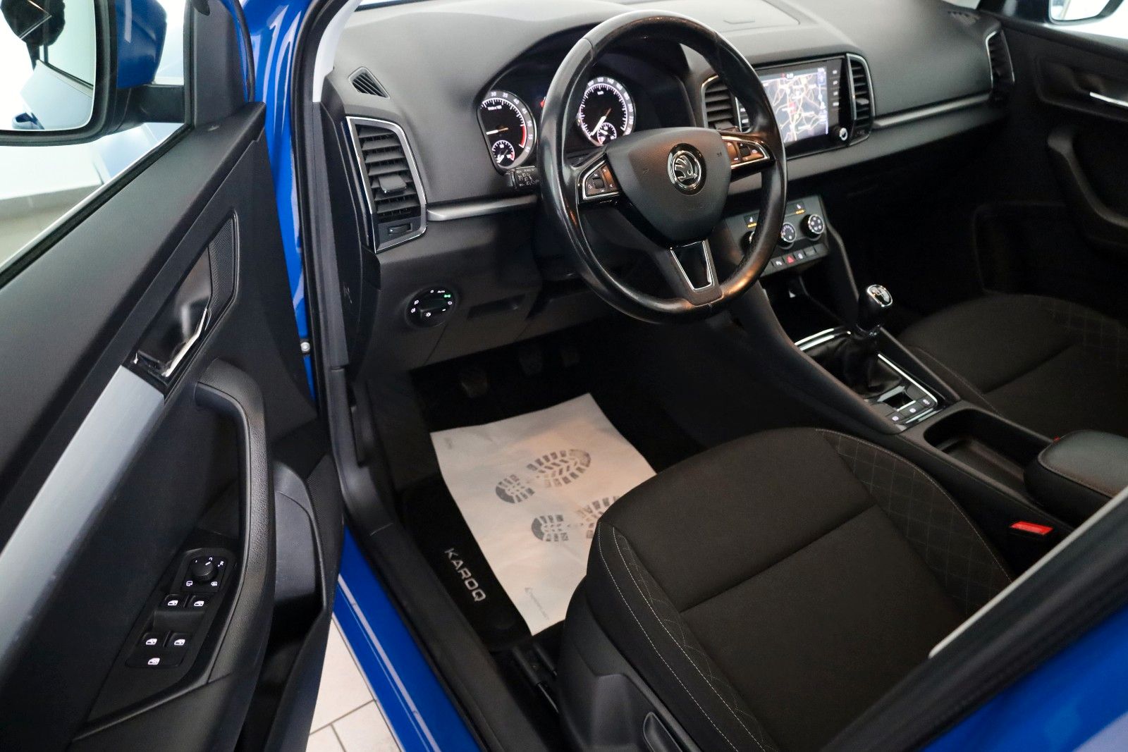 Fahrzeugabbildung SKODA Karoq Ambition Navi,LED,SH, PDC, CarPlay, 8xAlus