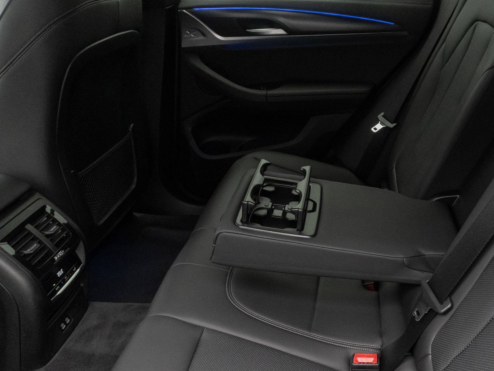 Fahrzeugabbildung BMW X3 xD30d M Sport 360°Laser Standheizung HiFi DAB