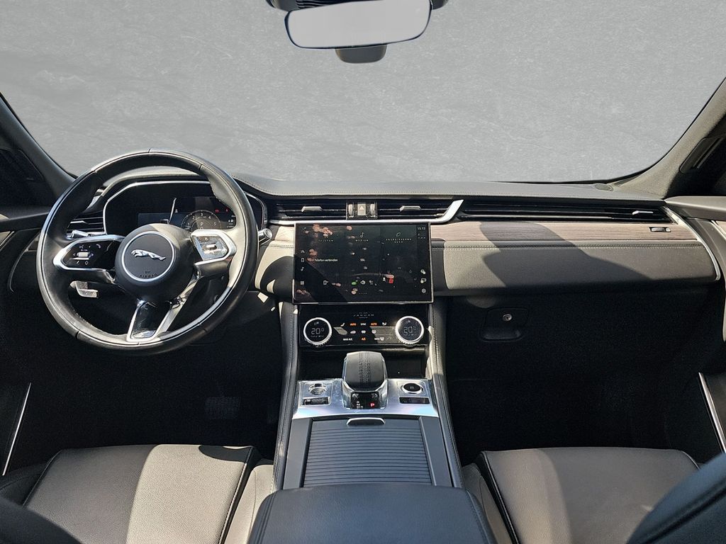 Jaguar F-Pace P400e AWD