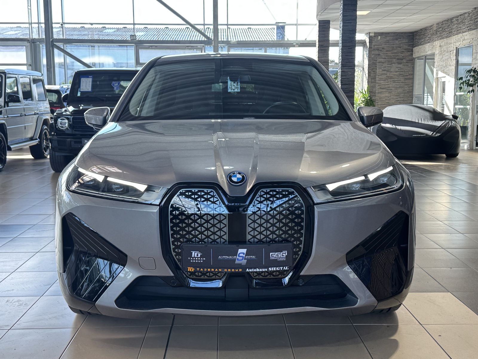 BMW iX 40 Sport R.Cam Leder Ambiente Standklima. ACC foto 2