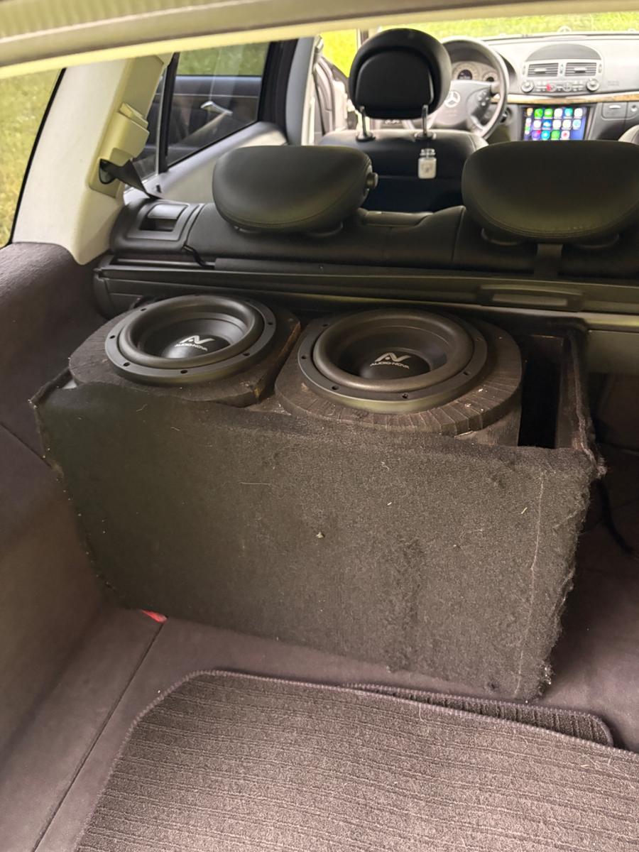Mercedes-Benz E240 2004 — photo 12