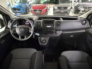 Opel Vivaro - 11