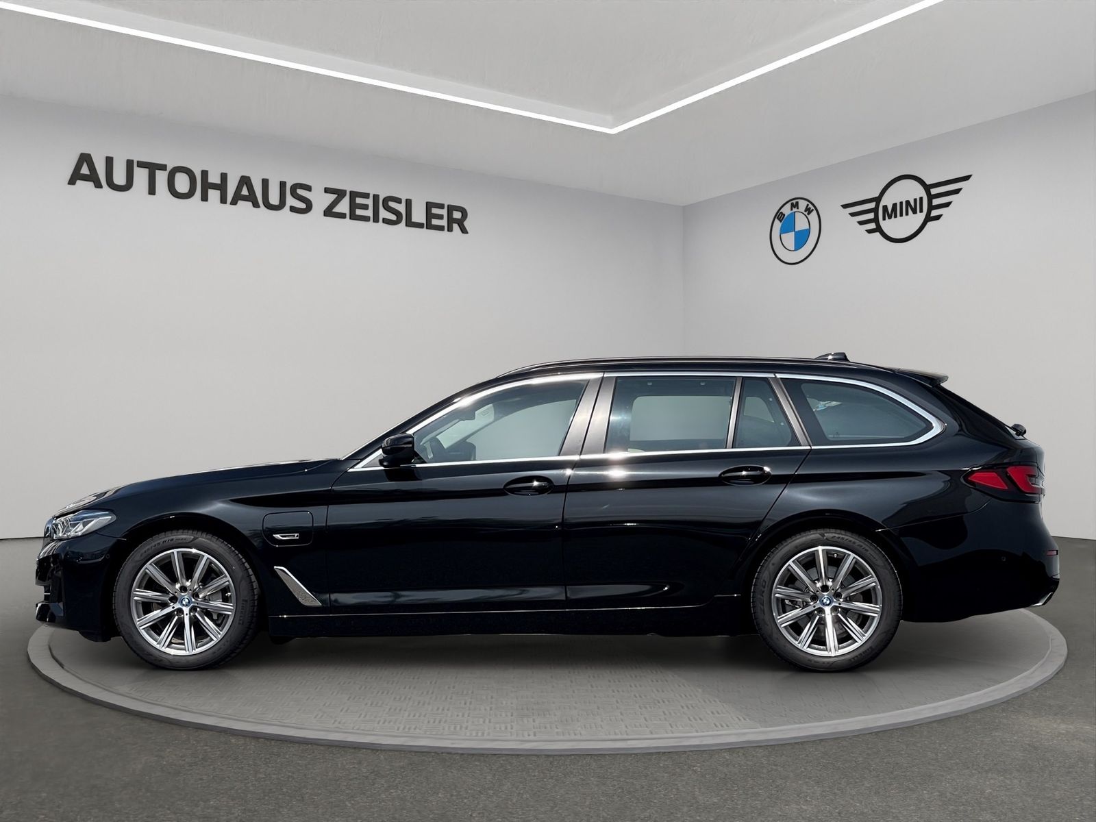 BMW 530e Touring Komfortsitze Head-Up 81.880 foto 4