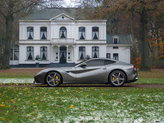 Ferrari F12 Berlinetta | Daytona Seats | Grigio Ferro |