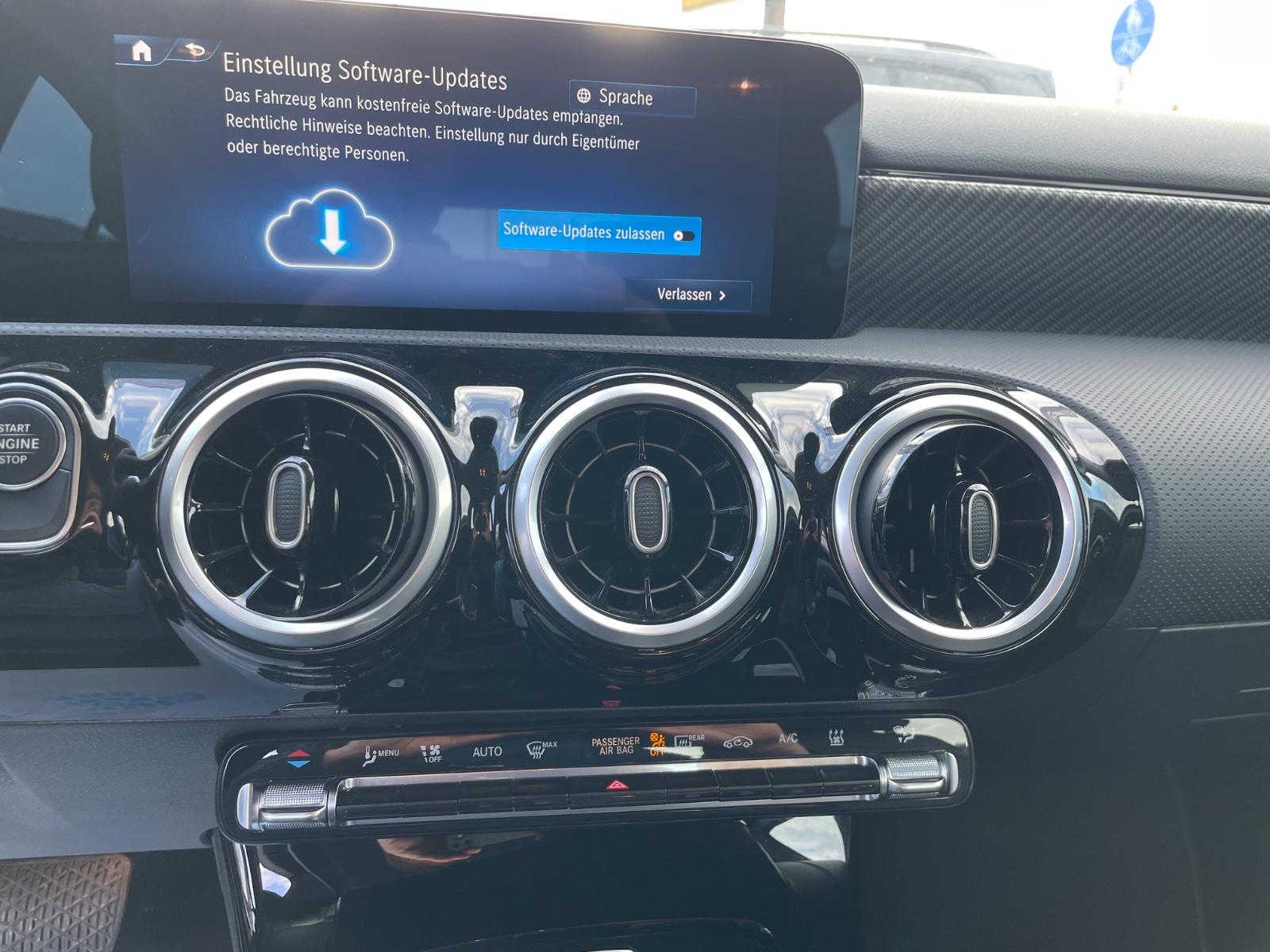 Mercedes-Benz A 250 e LED Tempomat