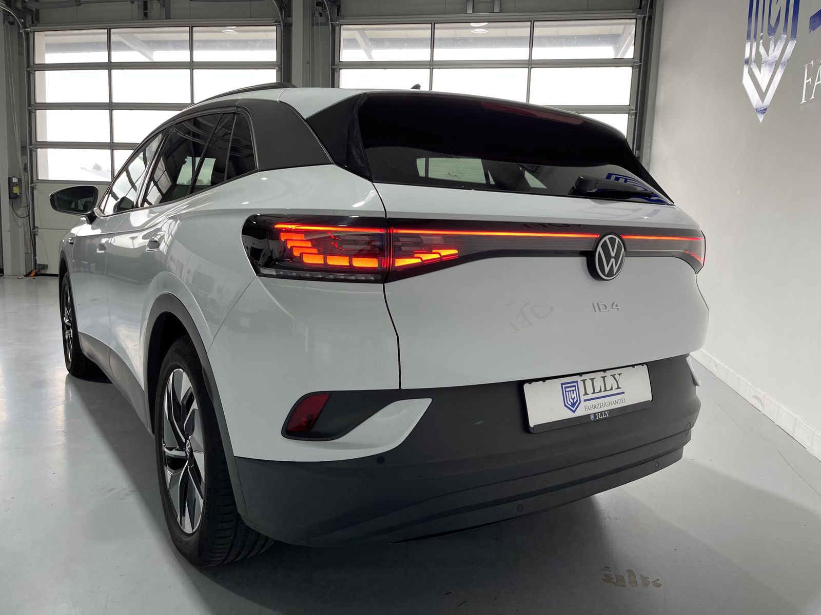 Fahrzeugabbildung Volkswagen ID.4 Pure*LED-Matrix*PDC*Navi*ACC*Spur*