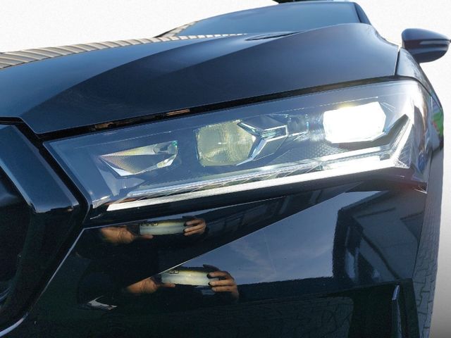 Superb Combi 2.0TDI 110 kW Sportline STHZG+AHK