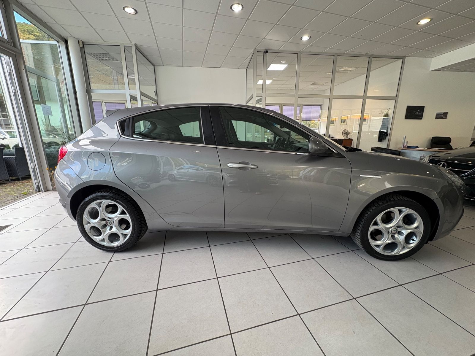 Fahrzeugabbildung Alfa Romeo Giulietta Super *RÜCKFAHRKAMERA*