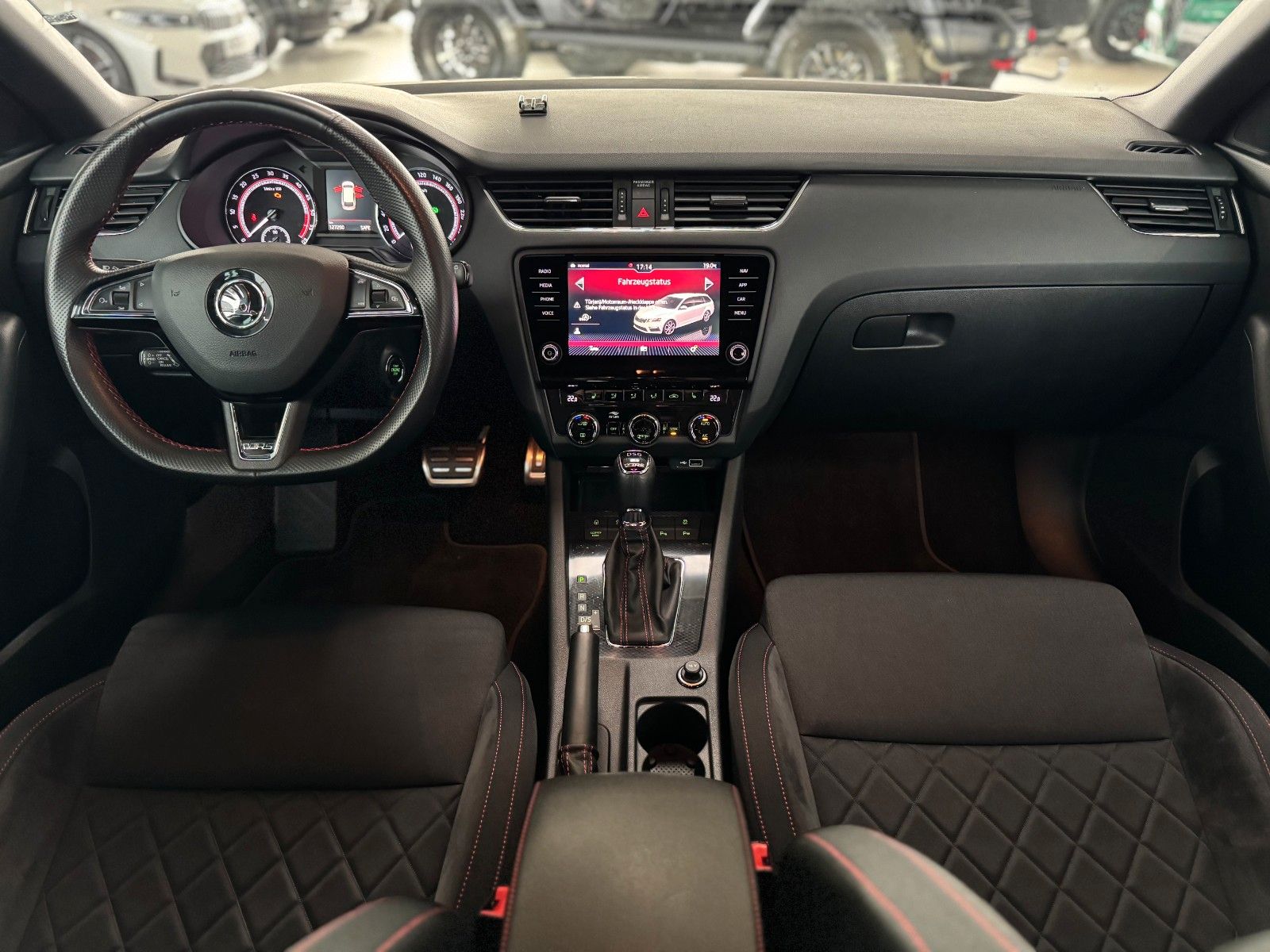 Fahrzeugabbildung SKODA Octavia Combi 2.0 TDI RS 4x4   "ACC Park-Paket"