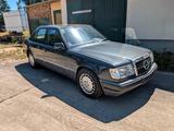 Mercedes-Benz 220 - Mercedes-Benz 220 aus 1992