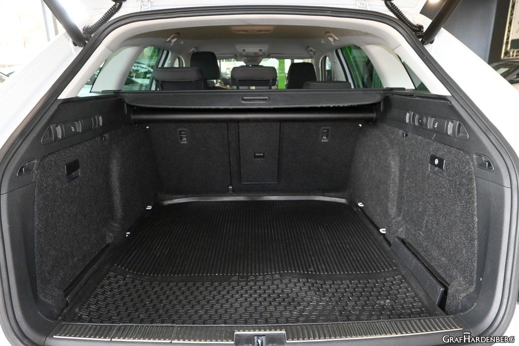 Skoda Superb Combi 2.0 TDI 110 KW (150 PS) DSG Style foto 5