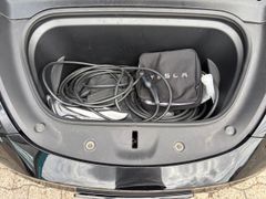 Fahrzeugabbildung Tesla Model Y Long Range Dual AWD