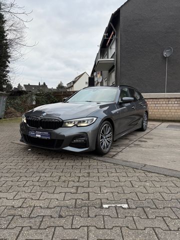 BMW 320 i Touring M Sport 1.Hd/19%MwSt/Leder/Pano14