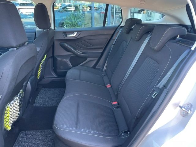 Fahrzeugabbildung Ford Focus Cool & Connect Kamera LED Navi PDC