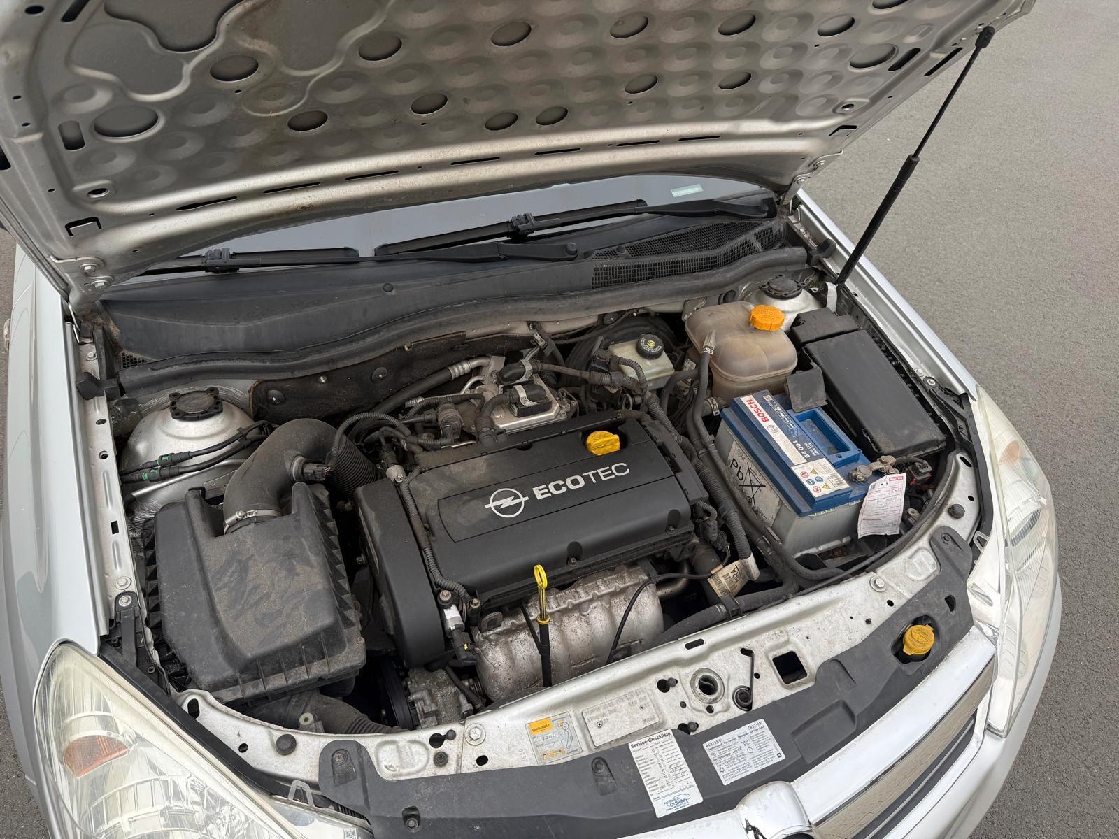 Opel Astra 2007 — photo 31