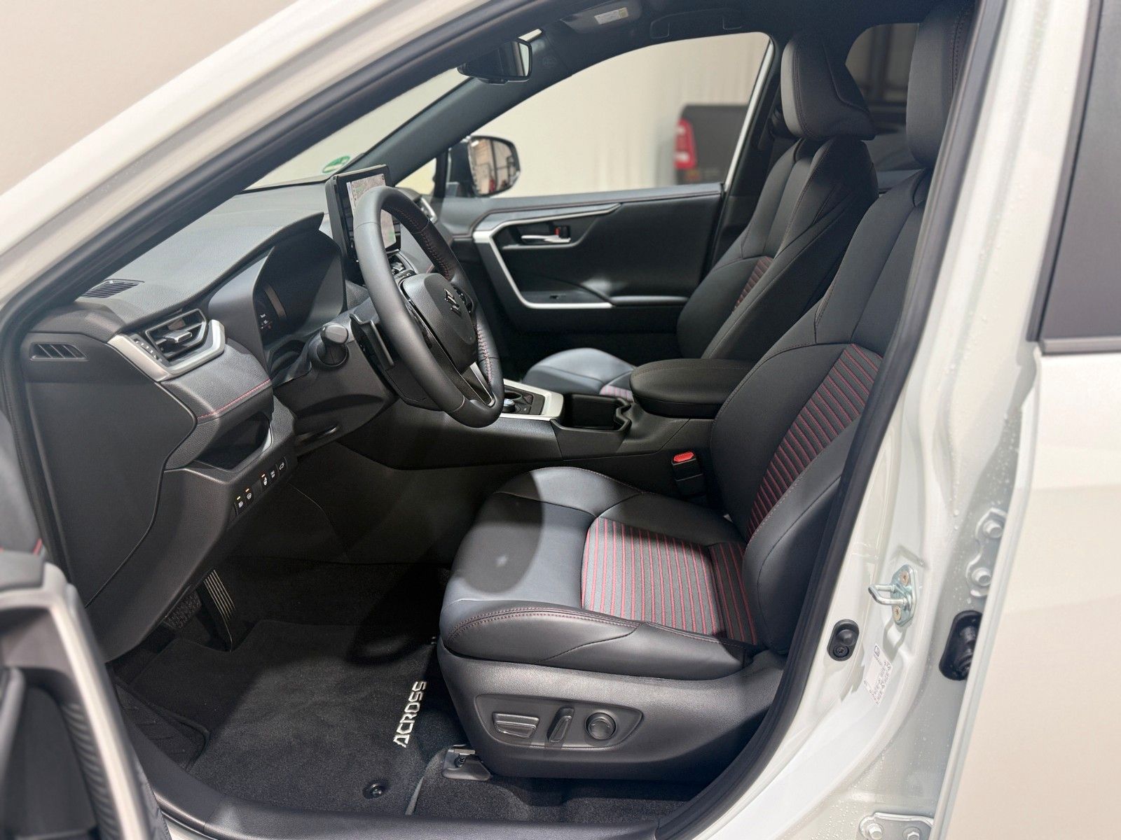 Fahrzeugabbildung Suzuki Across 2.5 Plug-In Hybrid Comfort+ E-Four