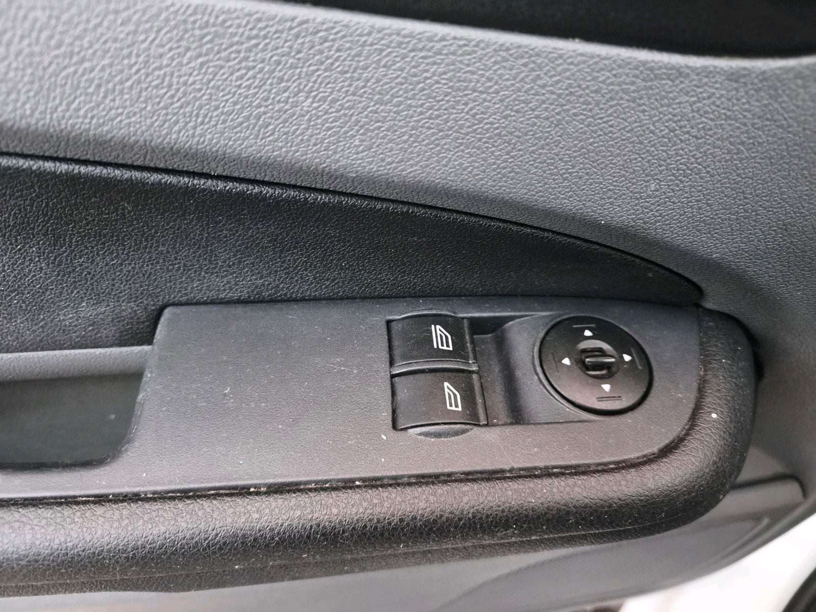 Ford Focus 2008 — photo 15
