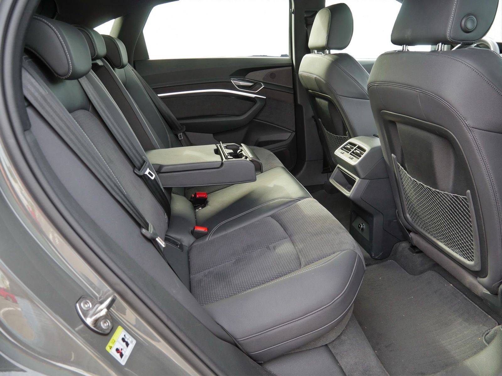 Audi Q8 e-tron - Bild 17