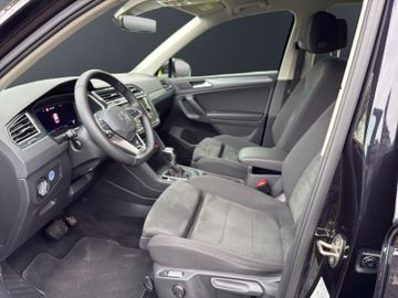 Volkswagen Tiguan - 11