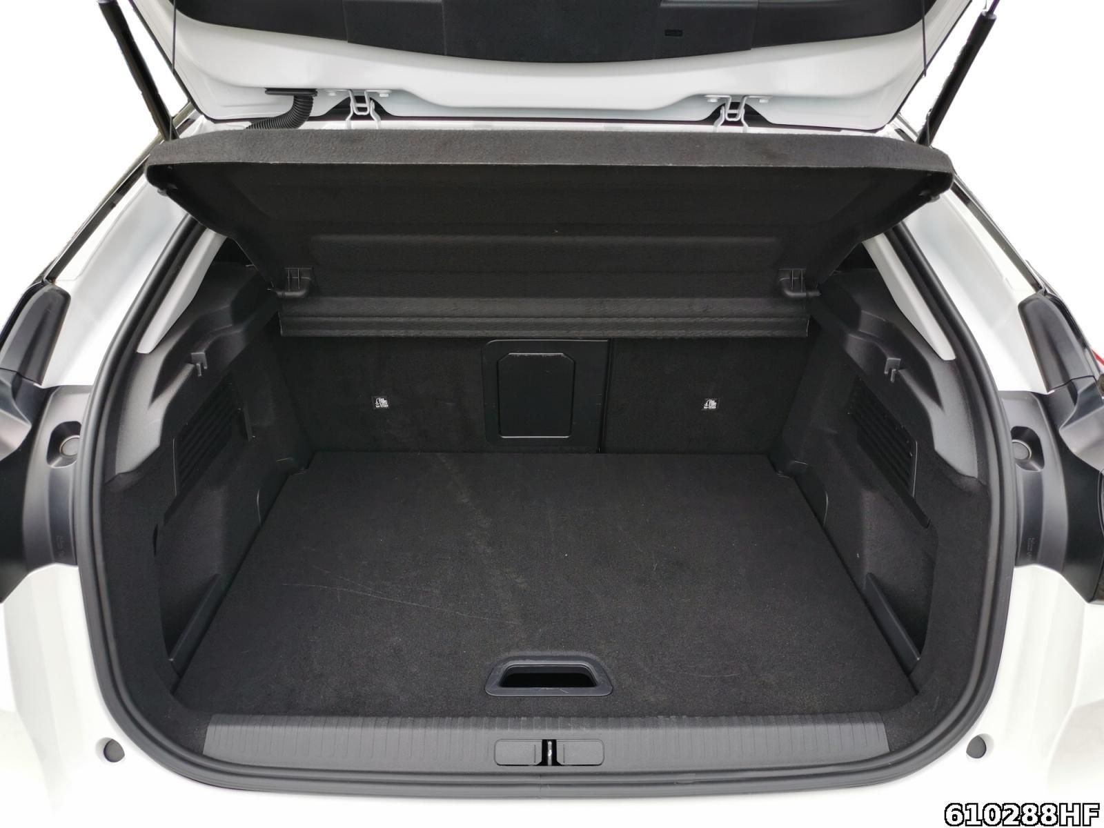 Fahrzeugabbildung Citroën C4 1.2 PureTech 130 Shine Stop&Start LED CARPLA