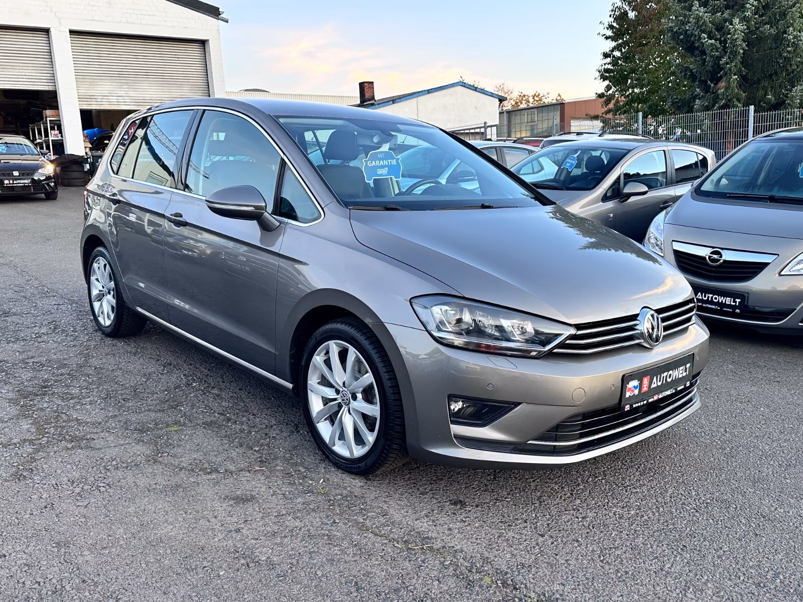 Volkswagen Golf Sportsvan VII 125PS Highline SitzHz AHK PDC