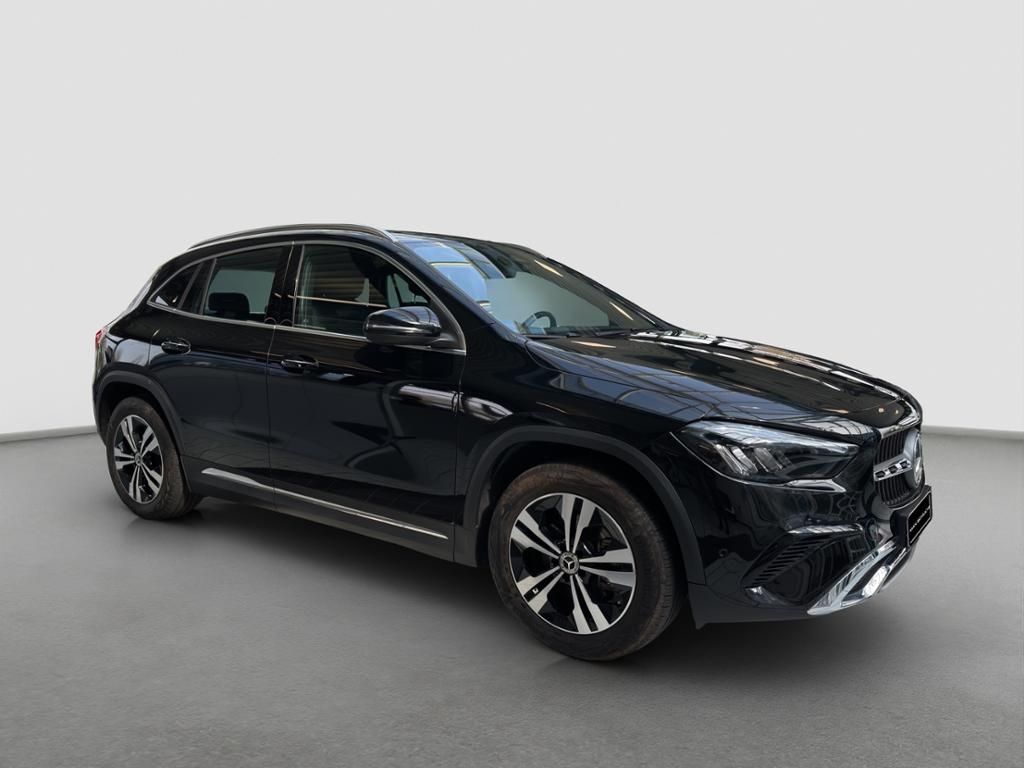 Fahrzeugabbildung Mercedes-Benz GLA 200 d LED*ParkAss*SpurH*el.Heck*PDC*RFK*AHK